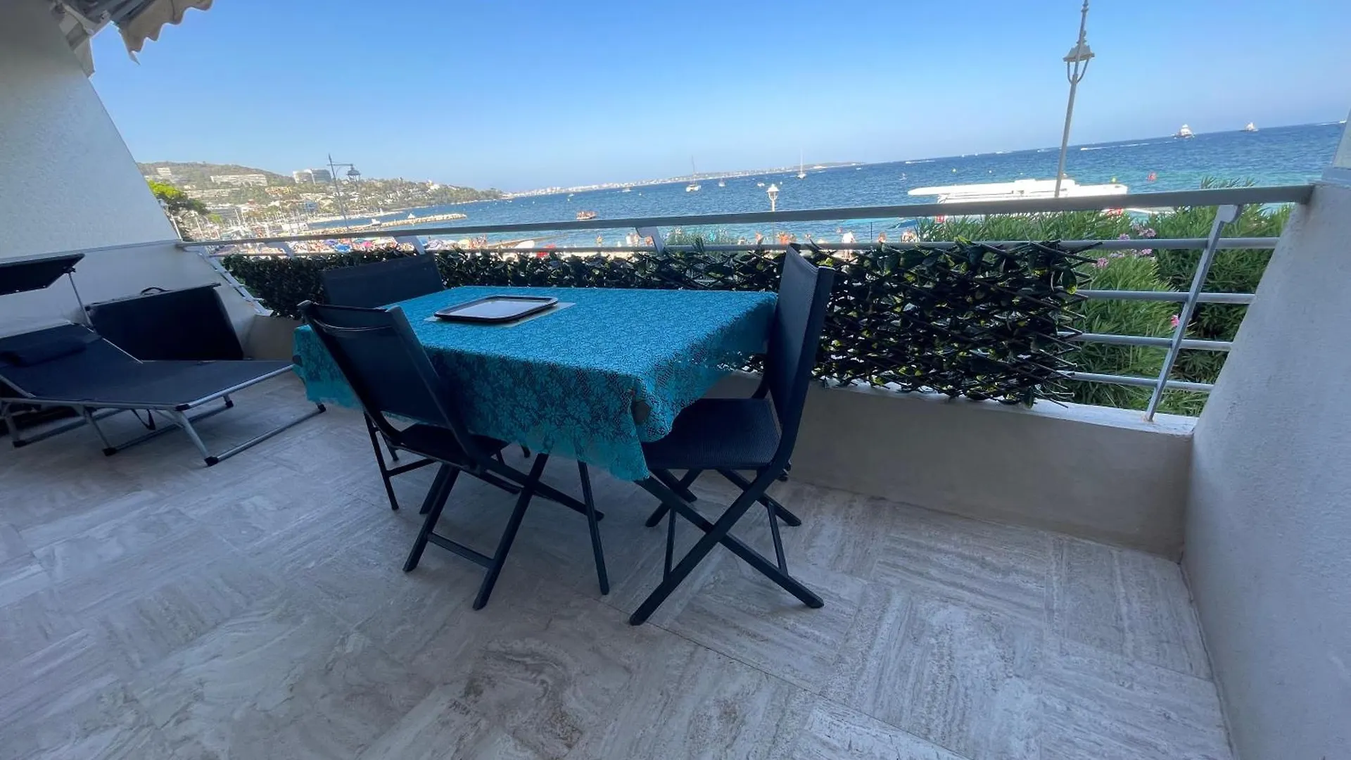 Luxueux Appartement Front De Mer Cannes 0*,  France